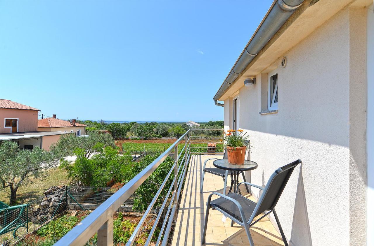 2253 Apartment *