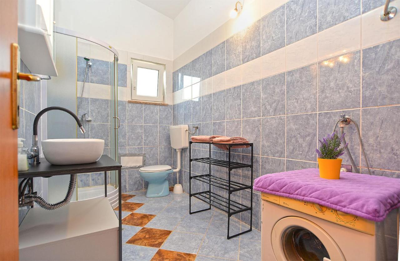 2253 Apartment Galizana
